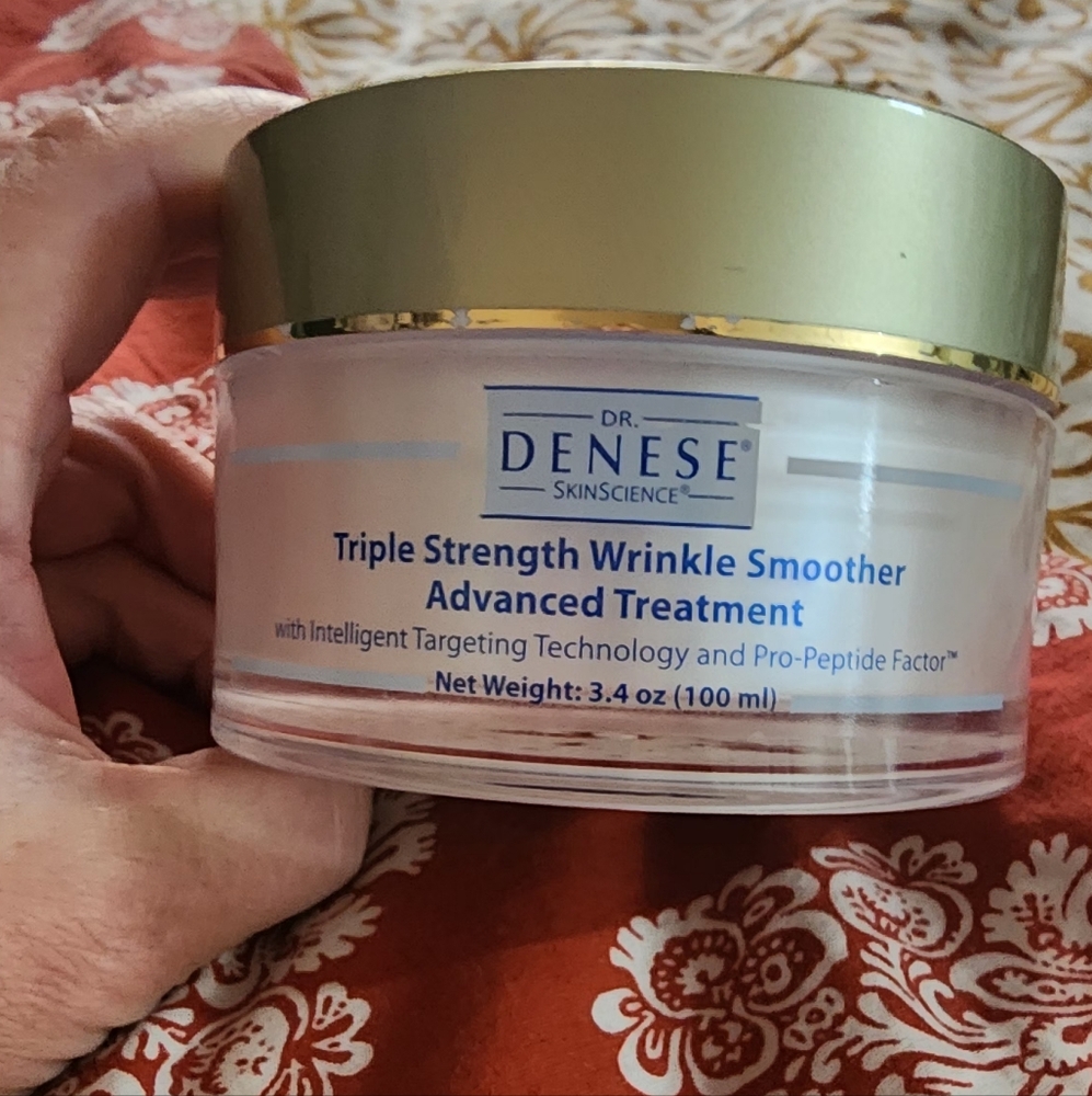 Triple Strength Wrinkle Smoother - Gold and White